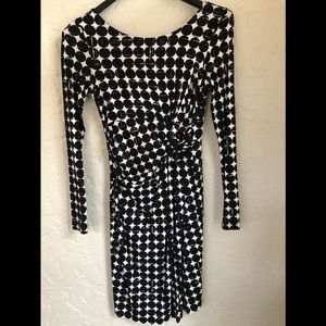 Maternity dress with side twist